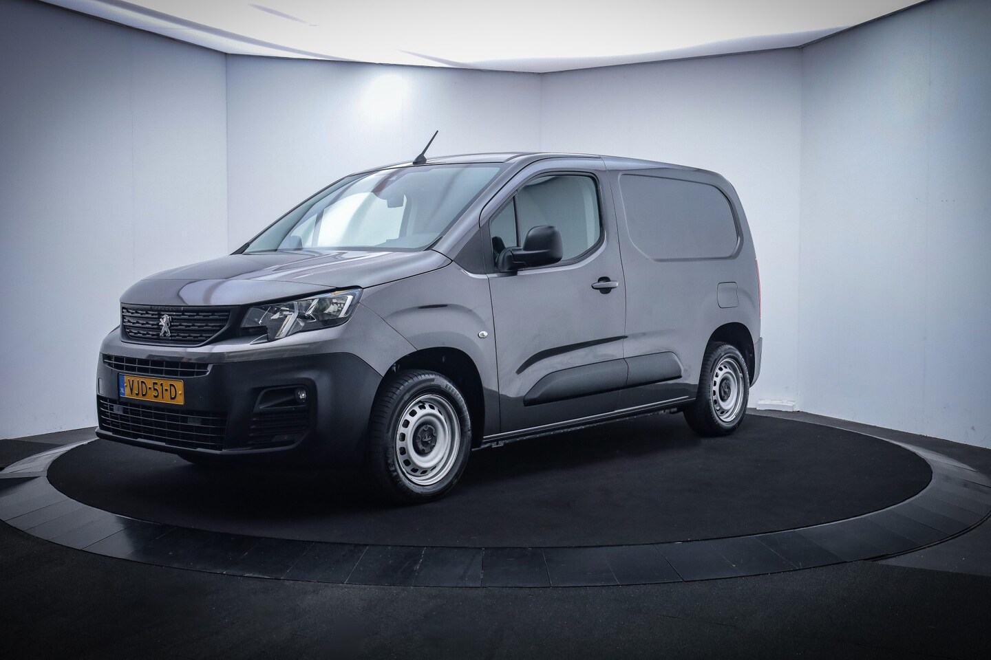 Peugeot Partner - 1.5HDI 3Pers. Premium 1e EIG! CAMERA/CARPLAY/KEYLESS/DAB+/CLIMA/CRUISE - AutoWereld.nl