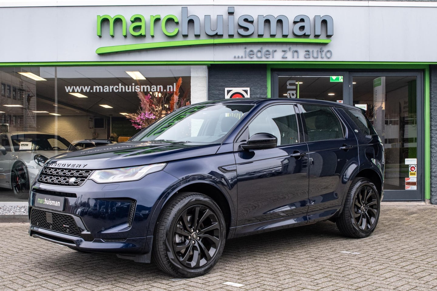 Land Rover Discovery Sport - P300e 1.5 R-Dynamic HSE NL AUTO / 1E EIG / PANODAK - AutoWereld.nl