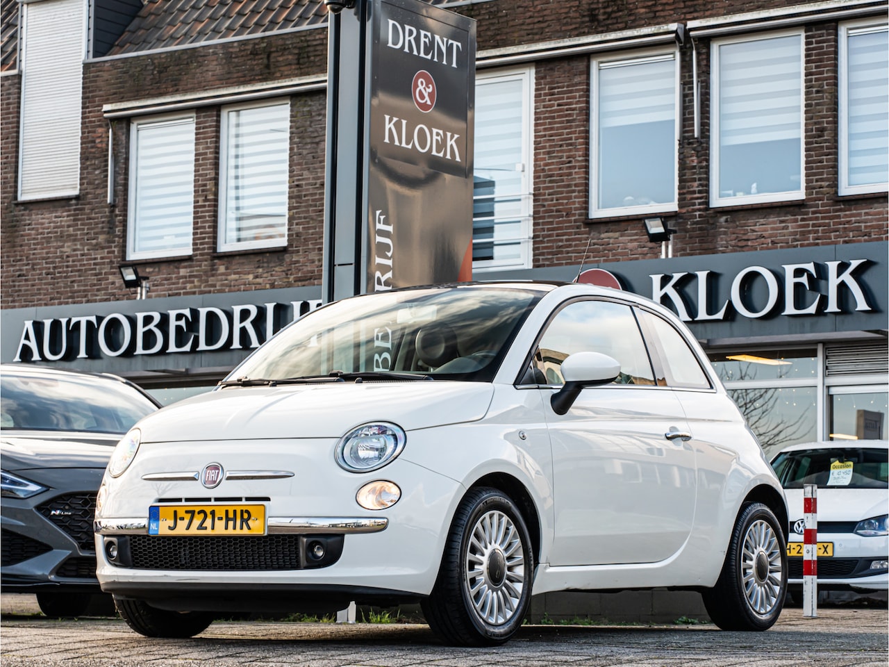 Fiat 500 - 1.2 Lounge AUTOMAAT PANO AIRCO PDC 40000KM!! - AutoWereld.nl