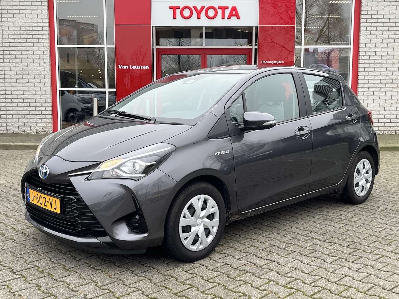 Toyota Yaris - 1.5 Hybrid Active AIRCO CRUISE PARKCAMERA BLUETOOTH NL-AUTO 1E-EIG - AutoWereld.nl