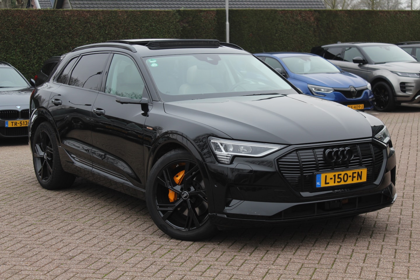 Audi e-tron - e-tron 55 quattro advanced Pro Line Plus 95 kWh / Full option! / Trekhaak / Panoramadak / - AutoWereld.nl