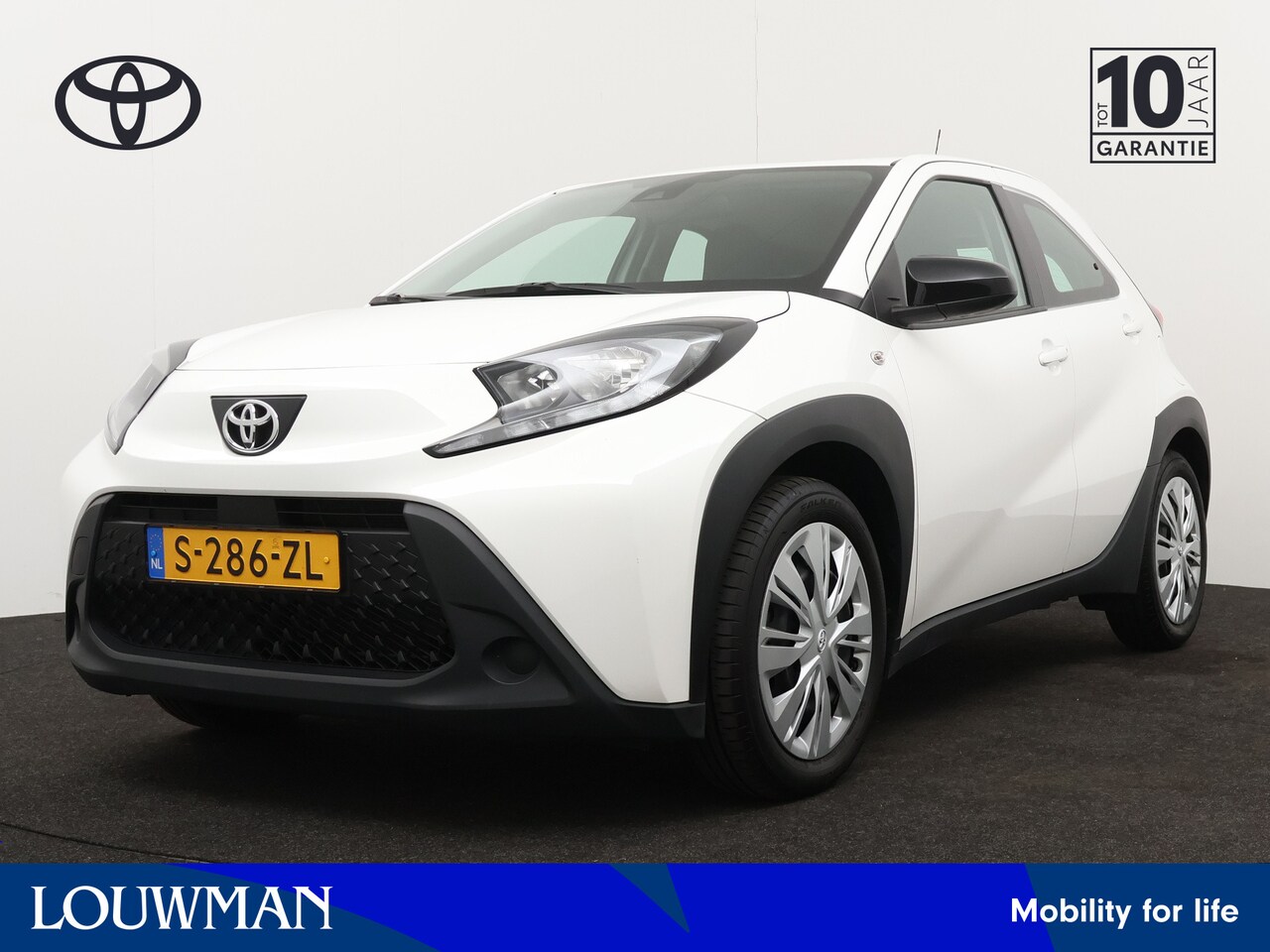 Toyota Aygo X - 1.0 VVT-i MT play 1.0 VVT-i MT play - AutoWereld.nl