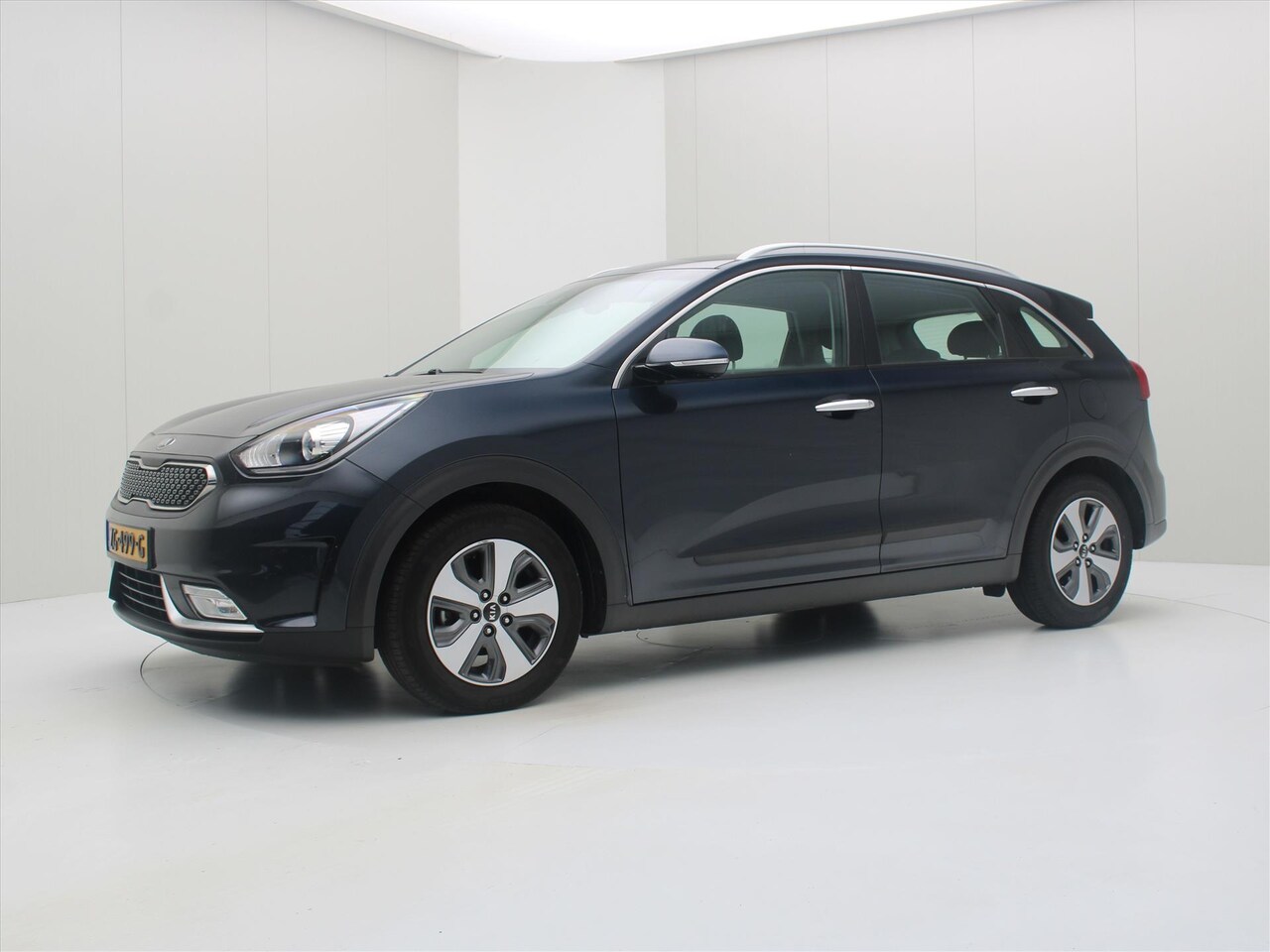 Kia Niro - 1.6 GDi Hybrid 141pk DCT6 DynamicLine [ CARPLAY+CAMERA+CLIMAAT+CRUISE+PDC+NAVIGATIE ] - AutoWereld.nl