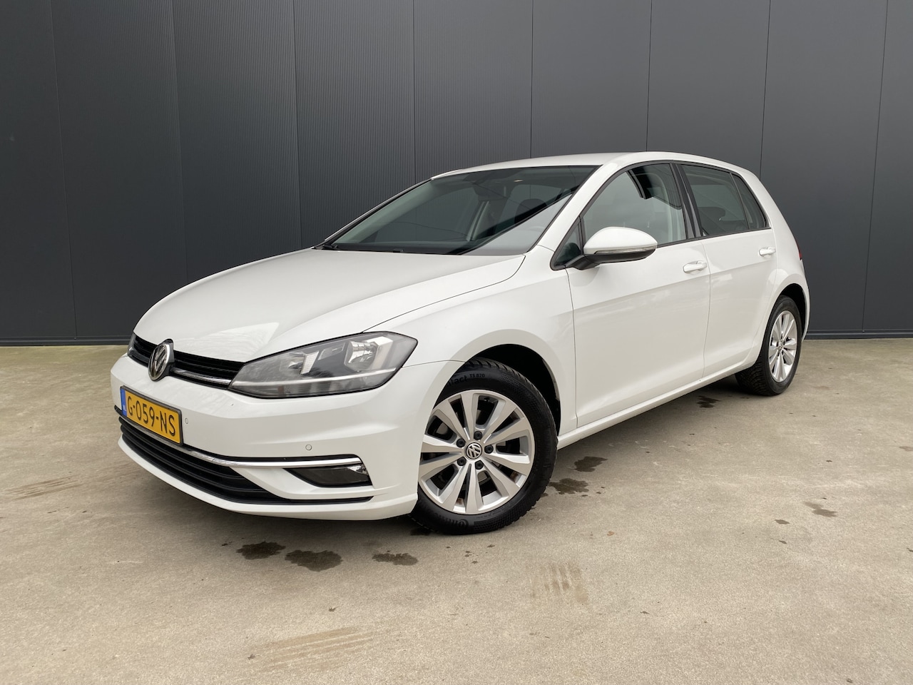 Volkswagen Golf - 1.0 TSI Comfortline ADAPT CRUISE APPLE CARPLAY LED NAVI ECC - AutoWereld.nl