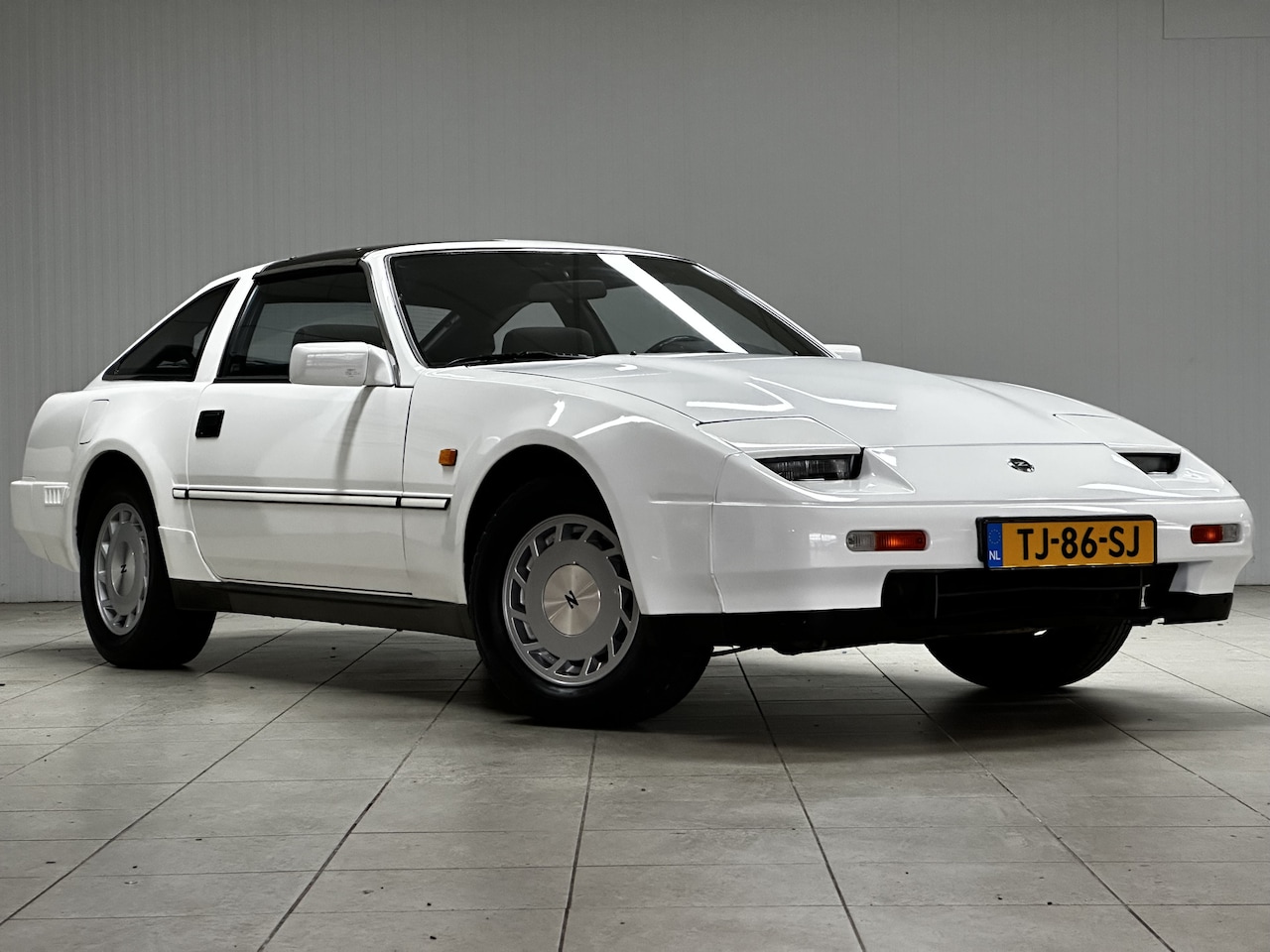nissan-300-zx-3-0-v6-2-2-targa-dak-automaat-15-lmv-cruise-control-radio-cassette-alcantara-zwa.jpg