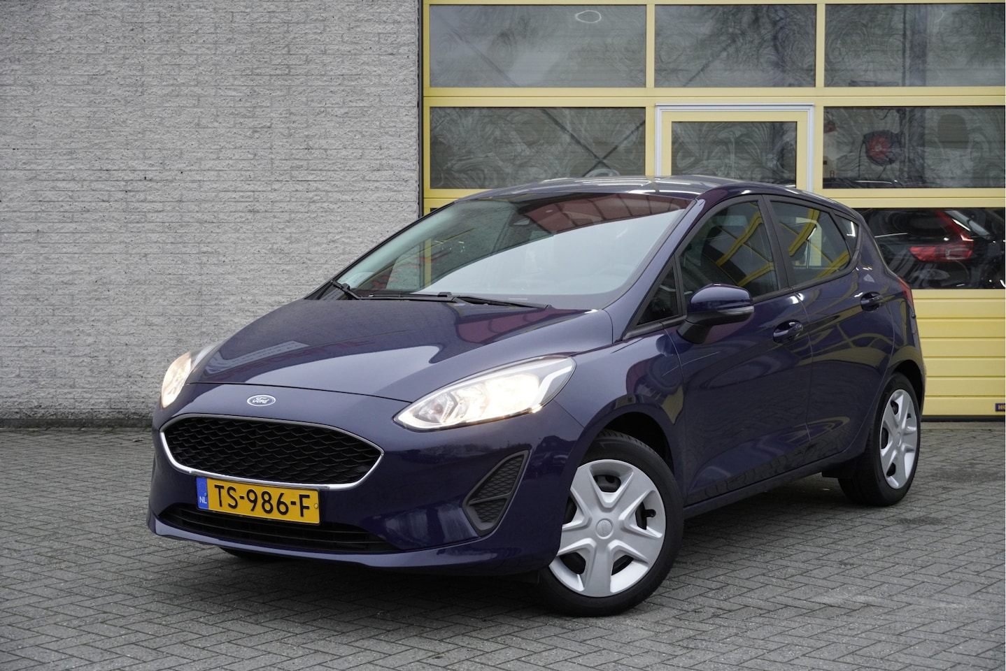 Ford Fiesta - 1.1 5drs Trend BJ2018 Pdc | Navi | Airco | Cruise control | Getint glas - AutoWereld.nl