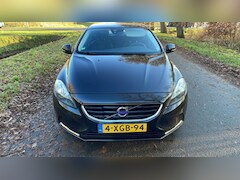 Volvo V40 - 2.0 D4 Summum Business