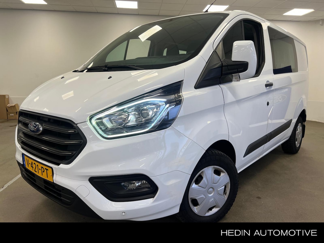 Ford Transit Custom - 300 L1H1 Trend DC | 6-zits | Airco | Cruise Control | Voorruitverwarming | Trekhaak - AutoWereld.nl