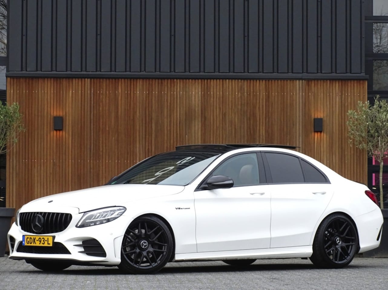 Mercedes-Benz C-klasse - C400 334PK / AMG Edition / Burmester / LED - AutoWereld.nl