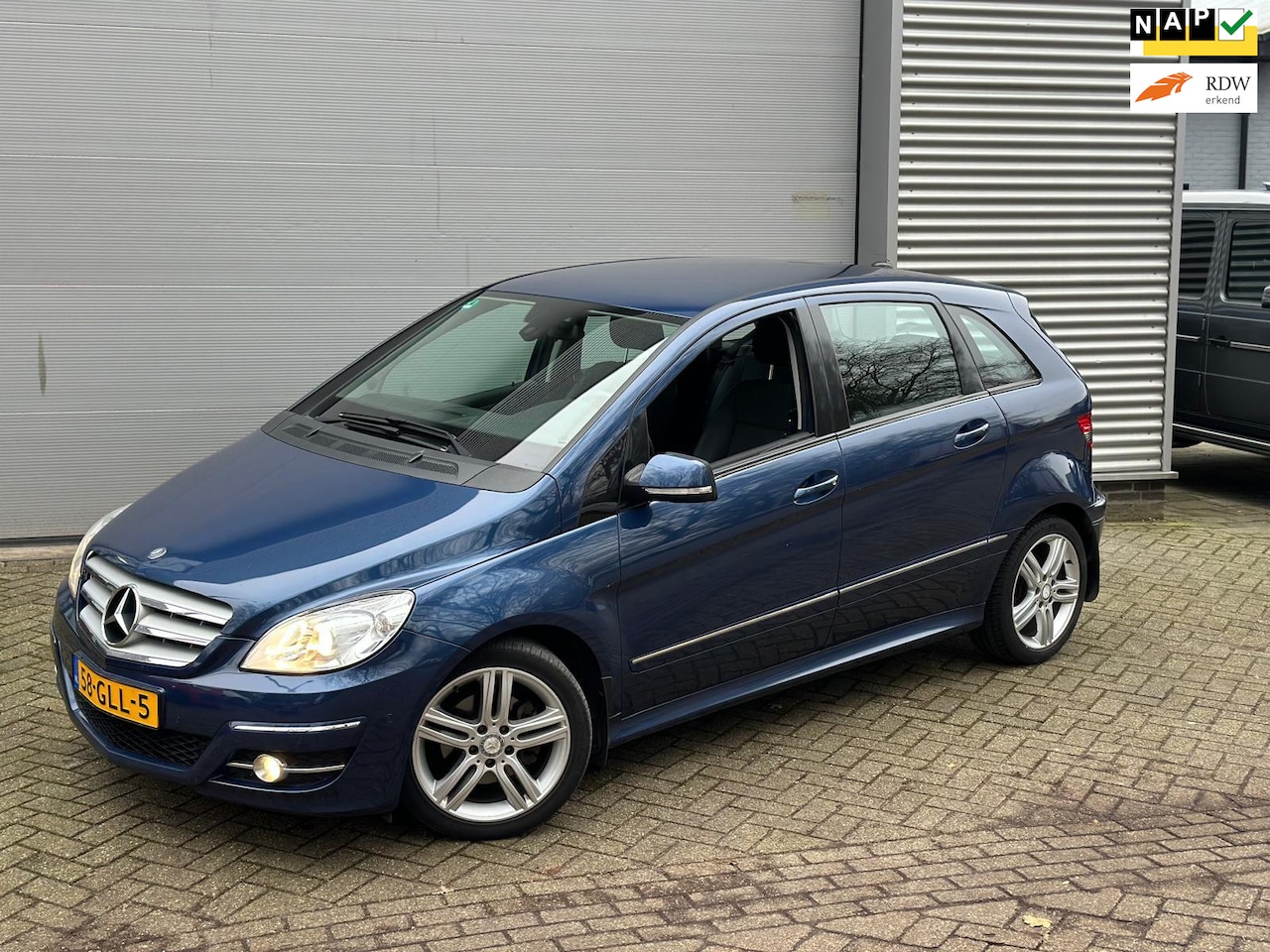 Mercedes-Benz B-klasse - NETTE AUTO / MOOIE UITVOERING / DEALER ONDERHOUDEN - AutoWereld.nl