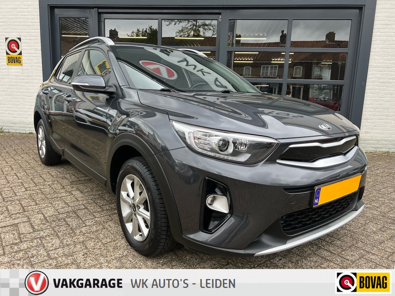 Kia Stonic - 1.2 MPi ComfortPlusLine Navigator - Camera - Navi - AutoWereld.nl