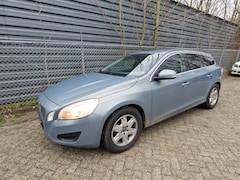 Volvo V60 - 2.0 D3 Summum