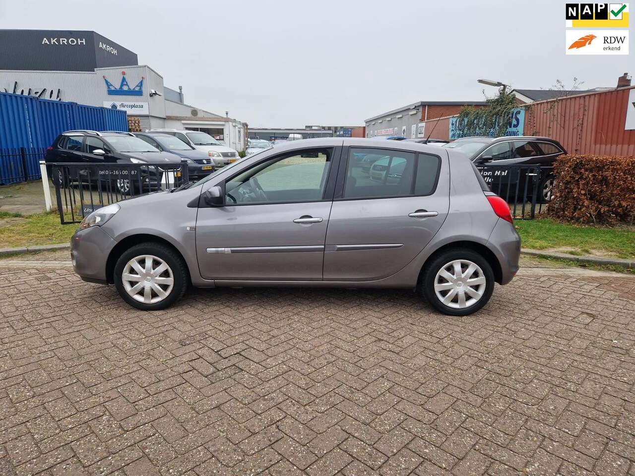 Renault Clio - 1.2 Authentique/1E EIG/114000KM/NWE APK!! - AutoWereld.nl