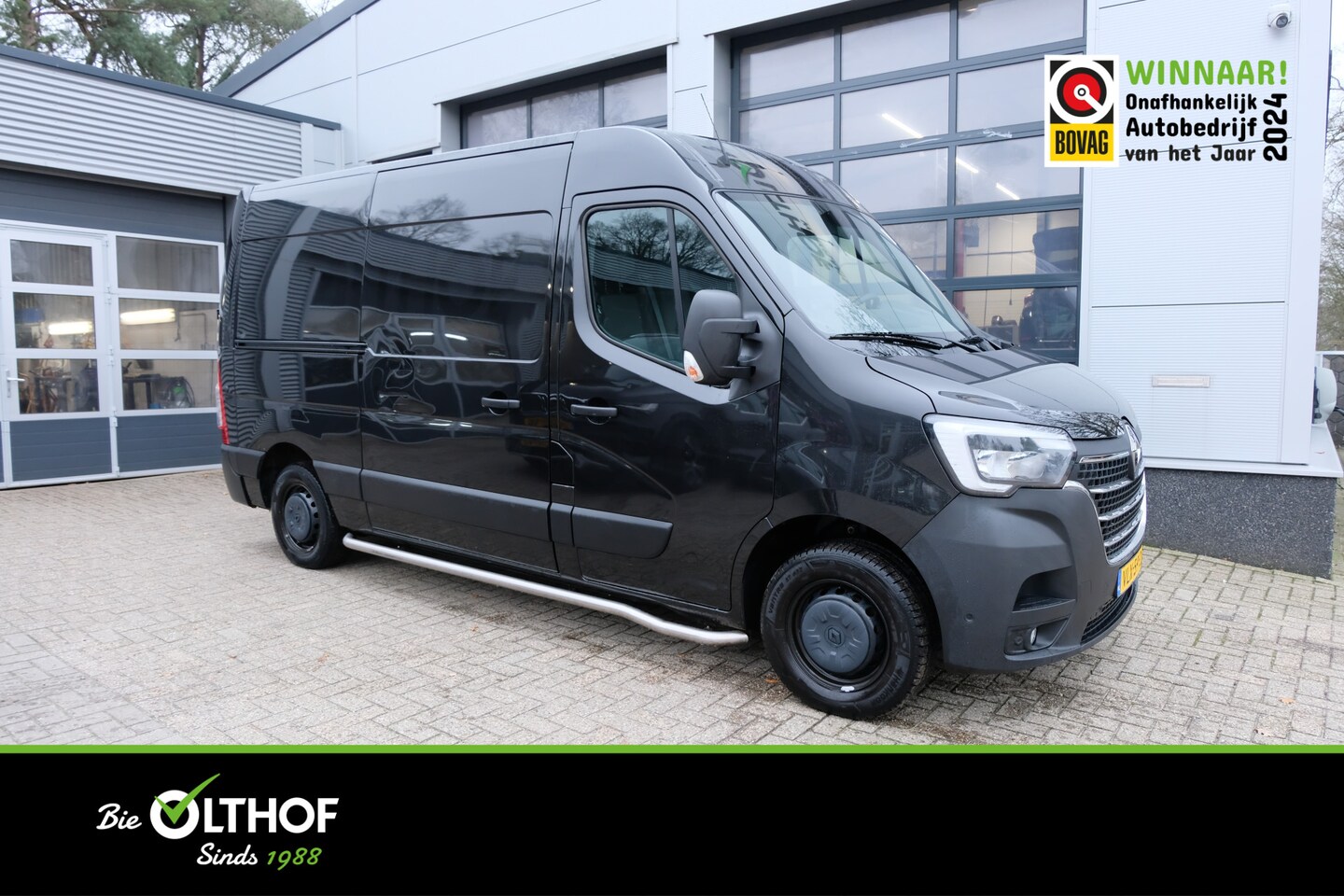 Renault Master - T35 2.3 dCi 135 L2H2 Work Edition / TREKHAAK / CAMERA / CARPLAY / BETIMMERING / - AutoWereld.nl