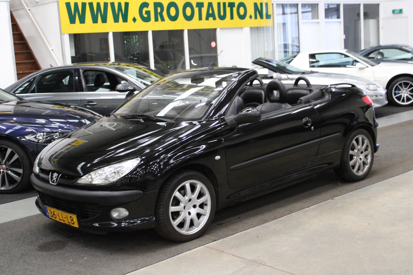 Peugeot 206 CC - 1.6-16V Premium Airco, Stuurbekrachtiging - AutoWereld.nl