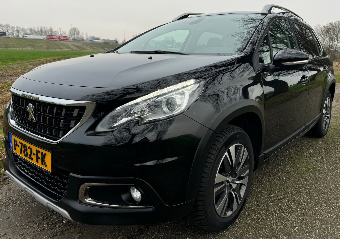 Peugeot 2008 - 1.2 PureTech Allure 2019 PANORAMADAK CLIMA CRUISE - AutoWereld.nl