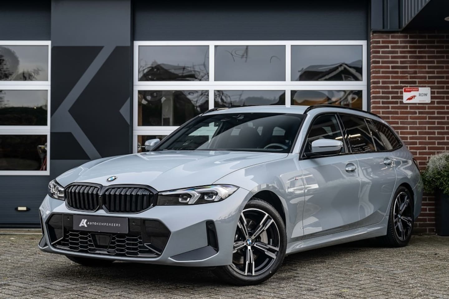 BMW 3-serie Touring - 330i M Sport | Facelift 2024 | Shadow | Widescreen | HIFI | ACC | Camera | - AutoWereld.nl