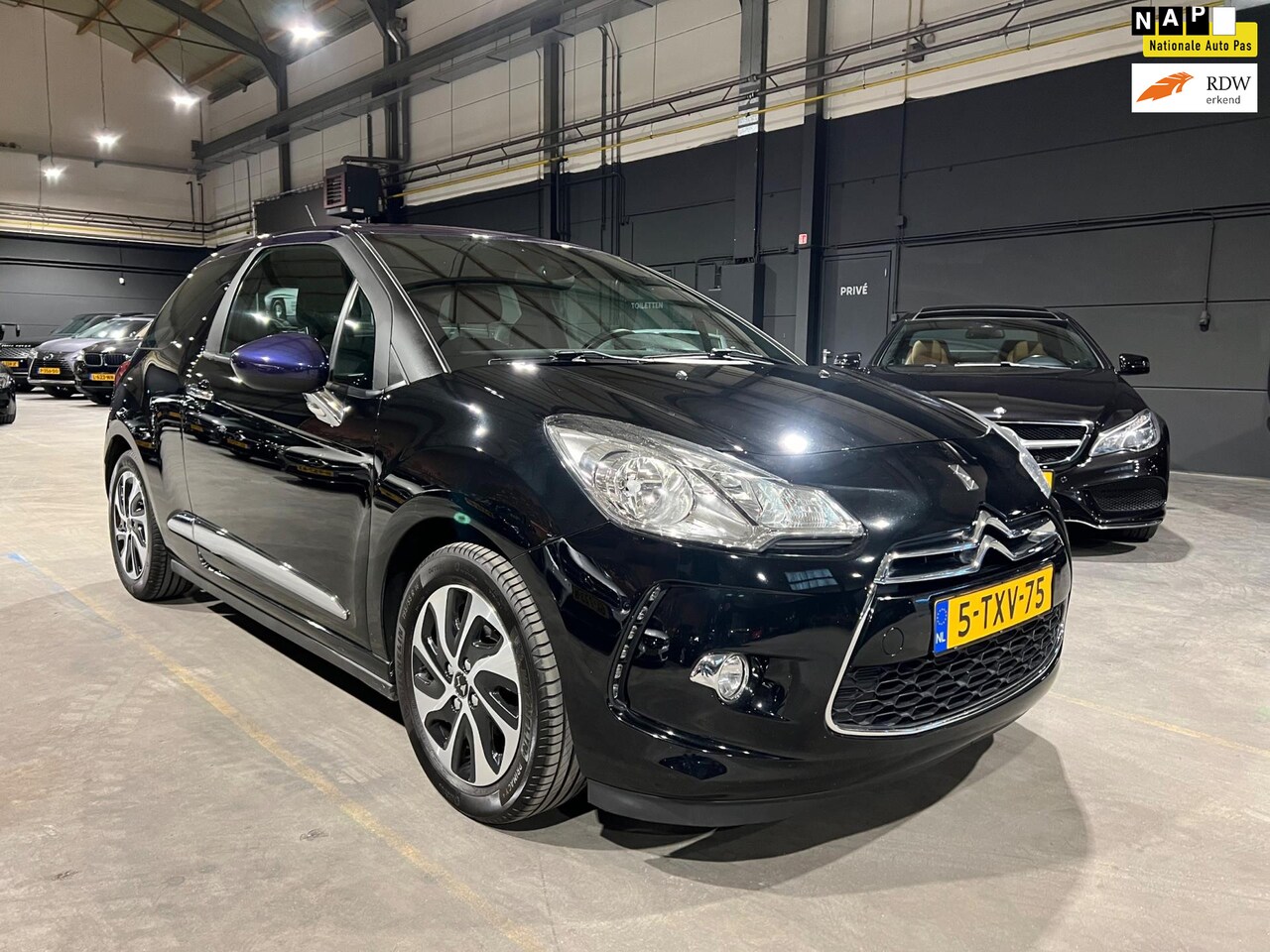 Citroën DS3 - 1.2 VTi Chic - Clima - Cruise - Dealeronderhouden - Nieuwe distributie - AutoWereld.nl