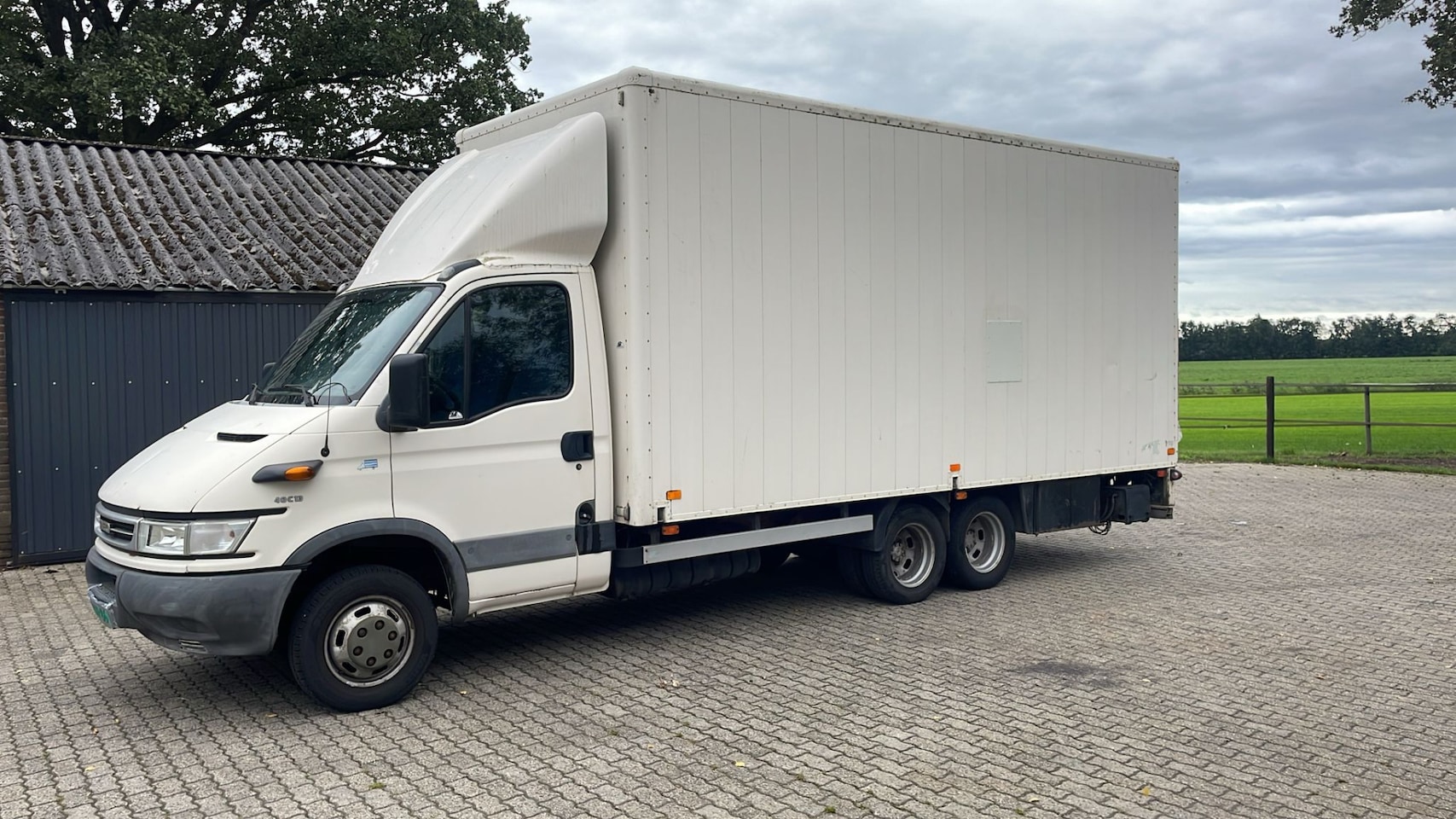 Iveco Daily - 40C13 375 BE Combinatie Bakwagen 7000KG BE trekker - AutoWereld.nl