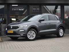 Volkswagen T-Roc - 1.5 TSI Style | NAP | DEALER ONDERHOUDEN | NAVIGATIE | APPLE CARPLAY | ANDROID AUTO | ADAP