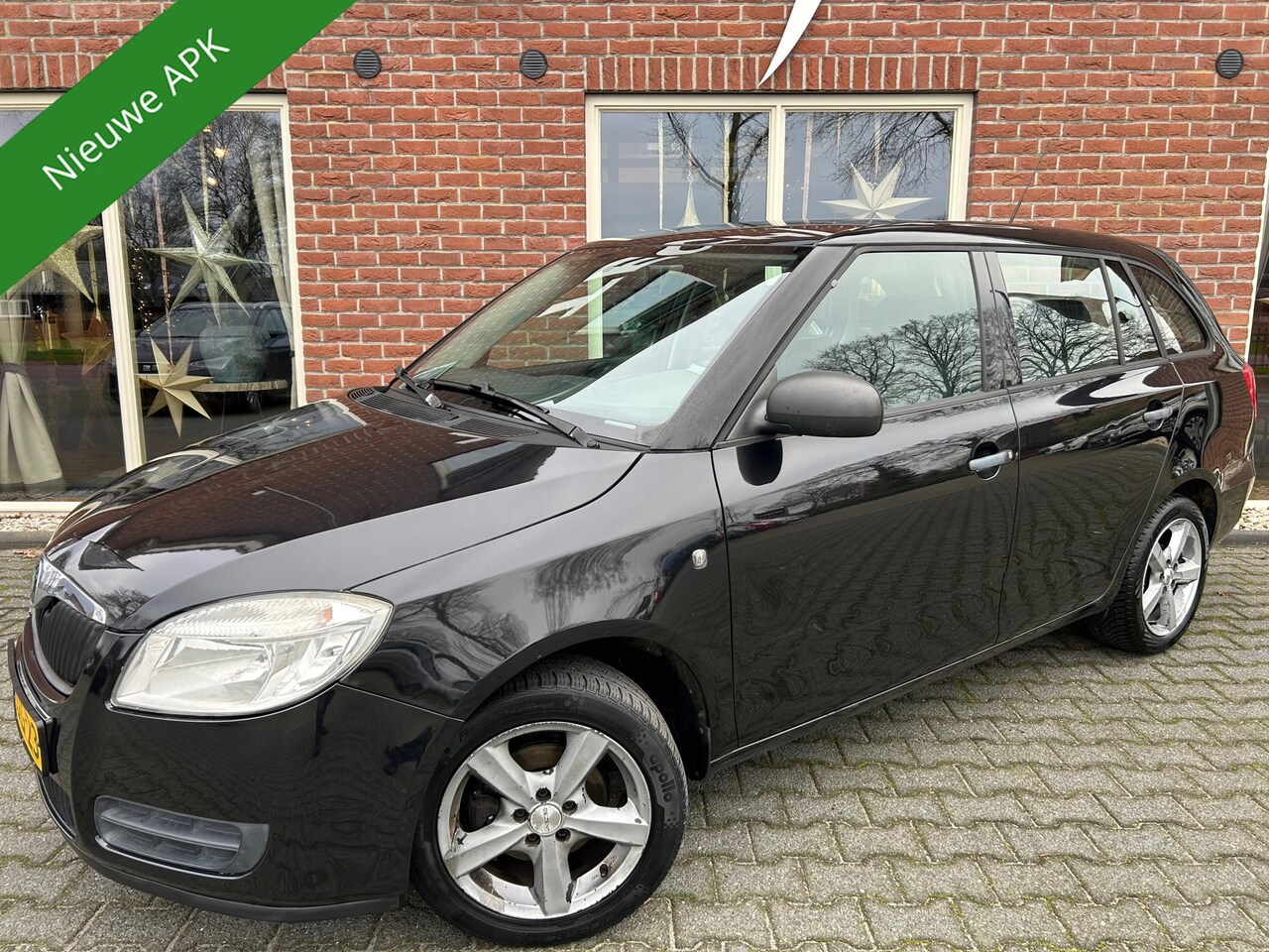 Skoda Fabia Combi - 1.2-12V Comfort NIEUWE APK / AIRCO / TREKHAAK - AutoWereld.nl