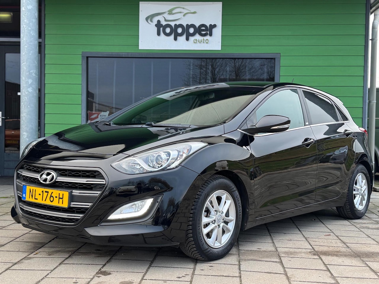 Hyundai i30 - 1.6 GDi GO! / Navigatie / Camera / CruiseControl / - AutoWereld.nl