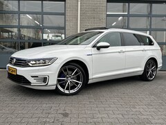 Volkswagen Passat Variant - 1.4 TSI GTE Highline | ELECTR.TREKHAAK | SCHUIFDAK |