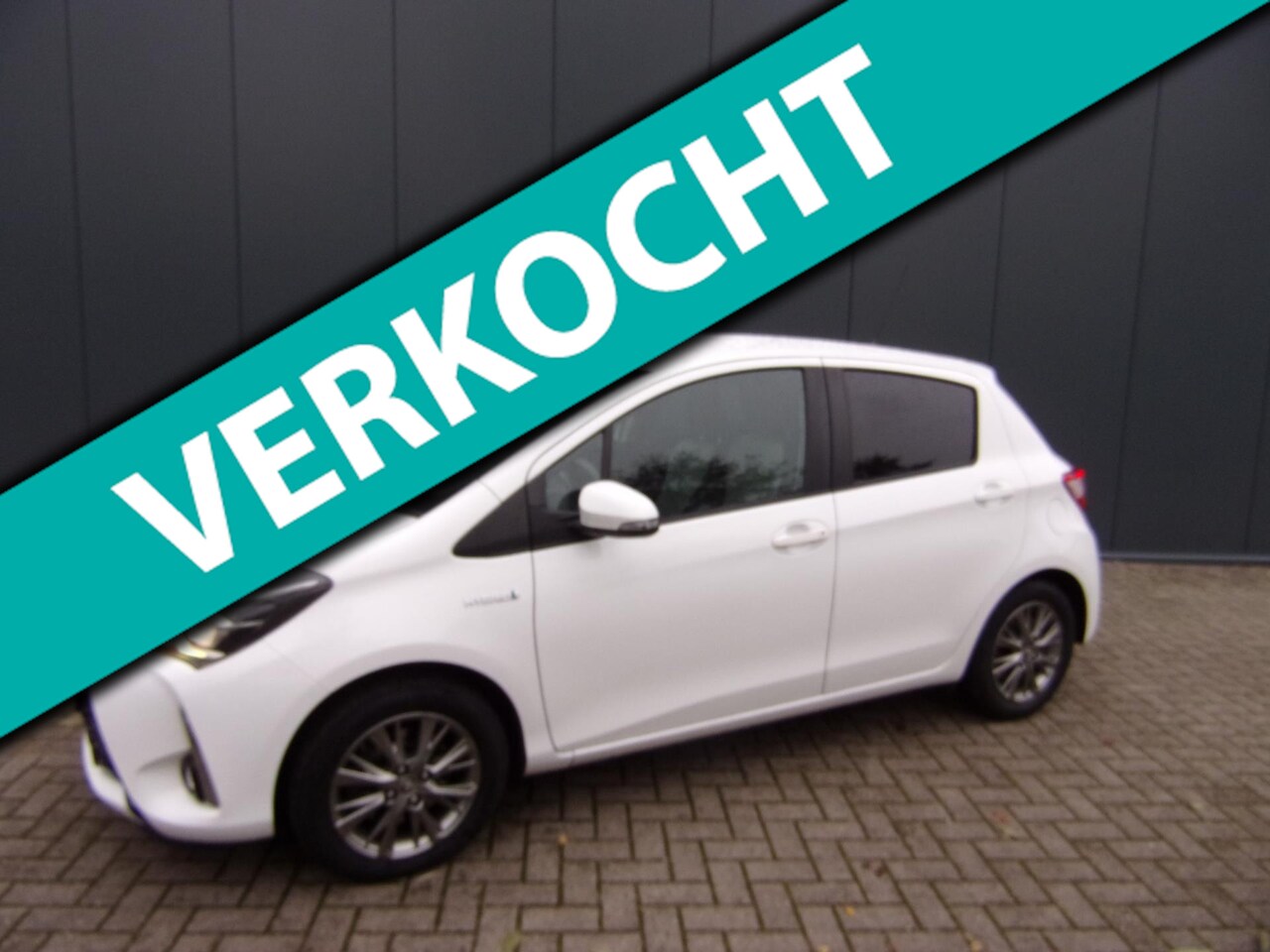 Toyota Yaris - 1.5 Hybrid Dynamic//NAVI//CLIMA//LM VELGEN - AutoWereld.nl