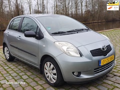 Toyota Yaris - 1.3 VVTi Sol MMT Automaat 1e eigenaar dealer onderhouden airco