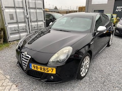 Alfa Romeo Giulietta - 1.4 T Distinctive Navi Clima Leer