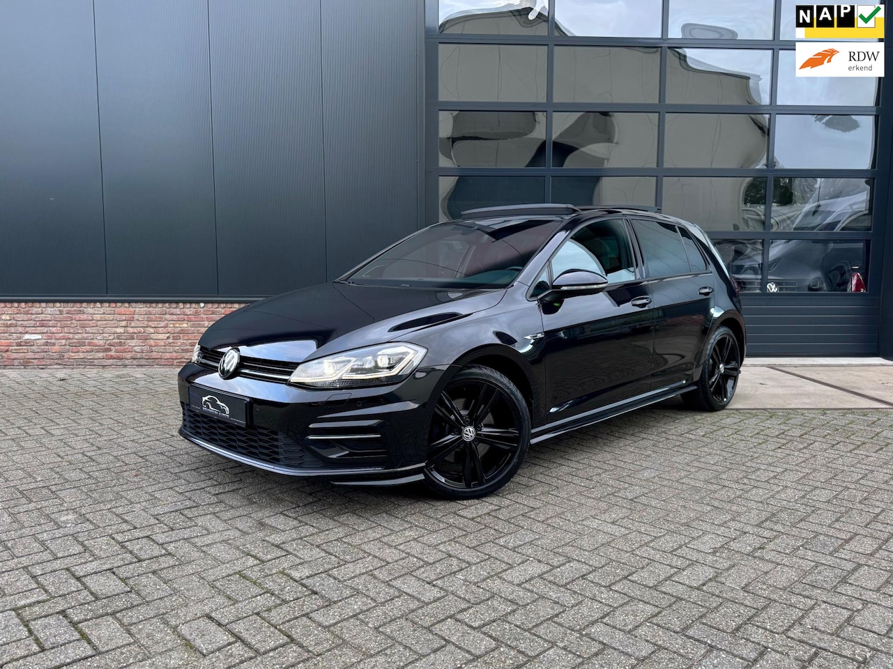 Volkswagen Golf - 1.5 TSI Highline R-Line Pano/Leer/Led/Virt/Garantie - AutoWereld.nl