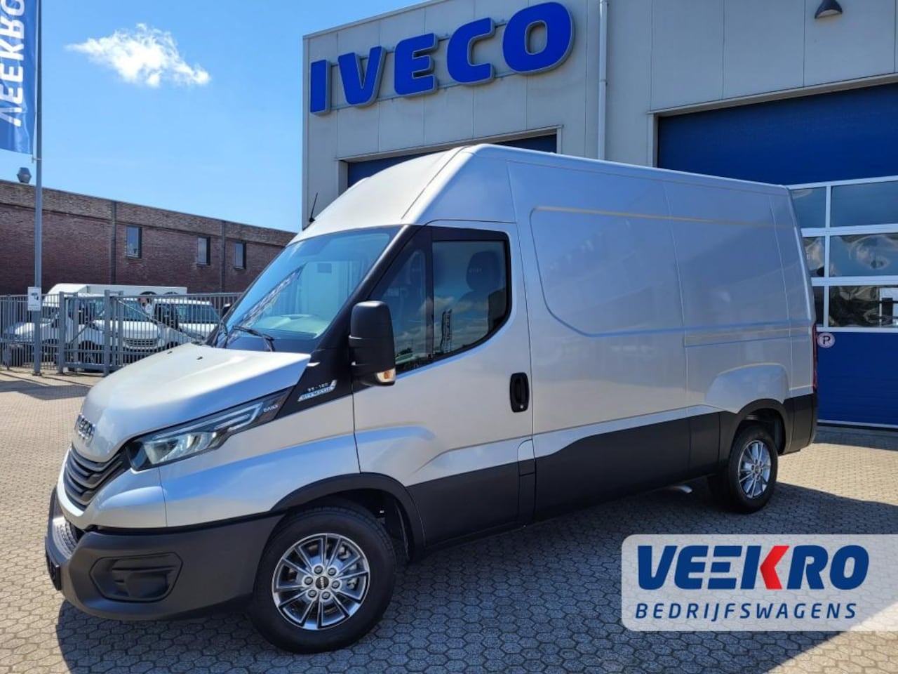 Iveco Daily - 3500Kg 160PK automaat. UIT VOORRAAD LEVERBAAR! BPM VRIJ!!!! - AutoWereld.nl