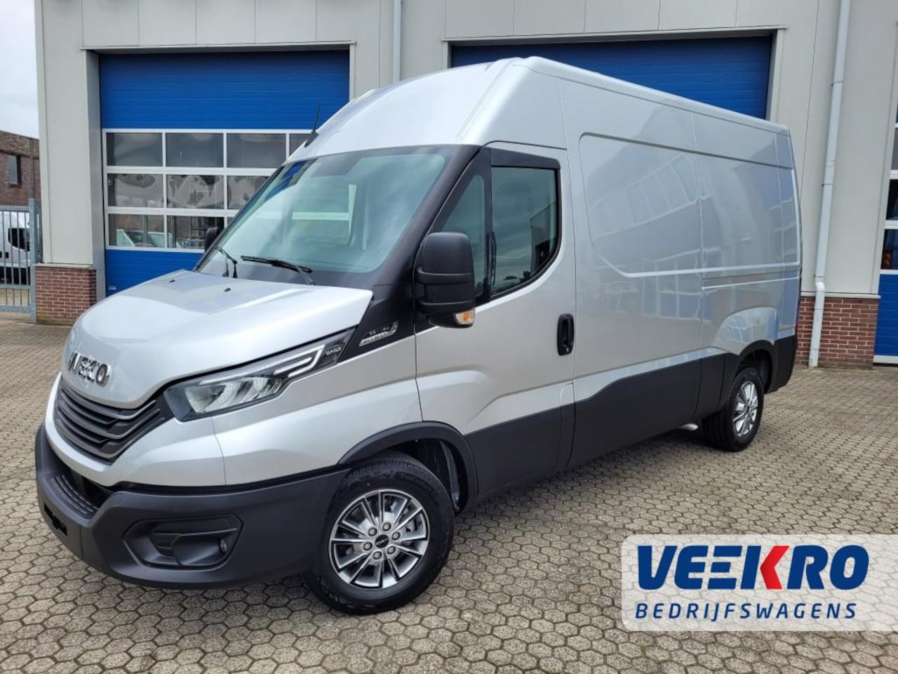 Iveco Daily - 3500Kg 160PK automaat. UIT VOORRAAD LEVERBAAR! BPM VRIJ!!!! - AutoWereld.nl