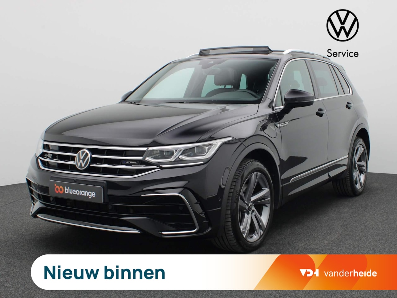 Volkswagen Tiguan - 1.4 TSI eHybrid R-Line Business 245PK DSG trekhaak, panoramadak, lederen bekleding, stuur- - AutoWereld.nl