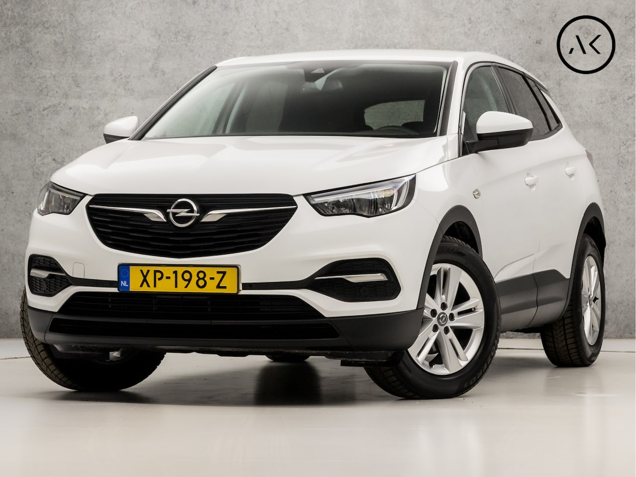 Opel Grandland X - 1.2 Turbo Sport Automaat (APPLE CARPLAY, NAVIGATIE, CAMERA, GETINT GLAS, SPORTSTOELEN, LAN - AutoWereld.nl