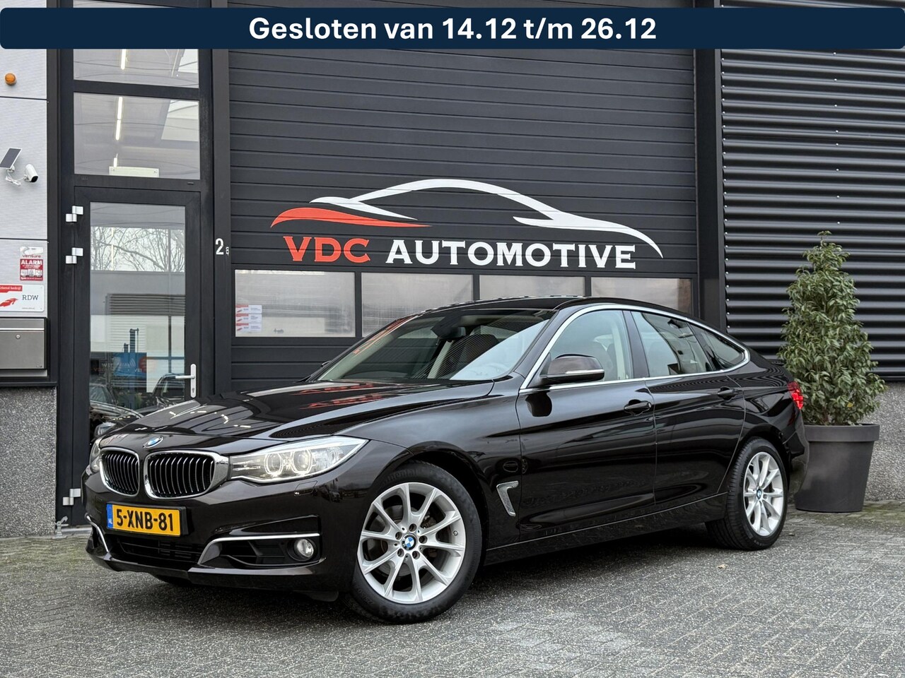 BMW 3-serie Gran Turismo - 320i xDrive High Executive Xenon | Leder Bruin | Parkeersensoren | Navi | Origineel NL - AutoWereld.nl