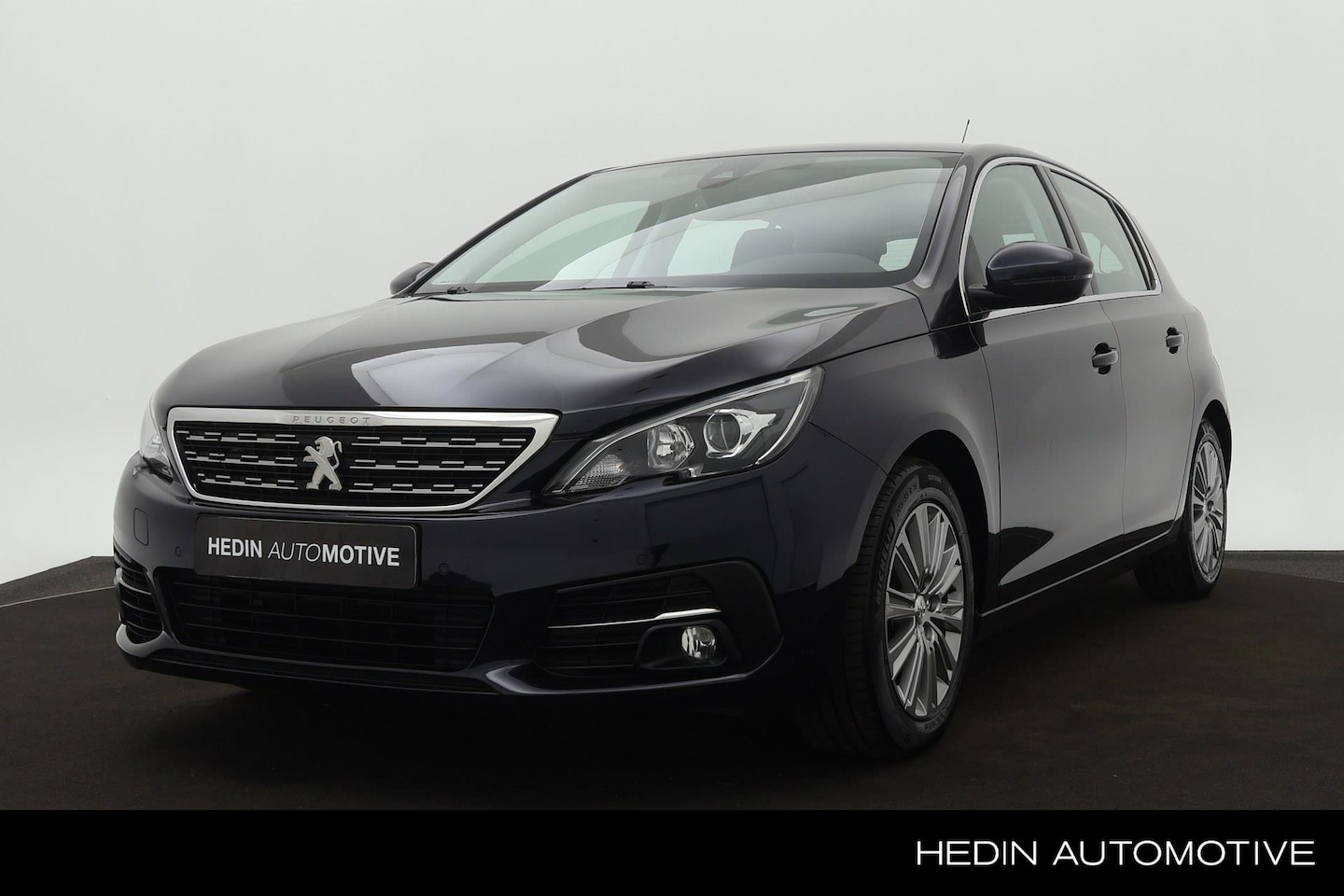 Peugeot 308 - 1.2 130pk Allure Automaat | Navigatie | Camera | Climate control | Cruise control | PDC V+ - AutoWereld.nl