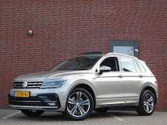 Volkswagen Tiguan - 2.0 TSI 4Motion R-Line / Schuifdak / Trekhaak