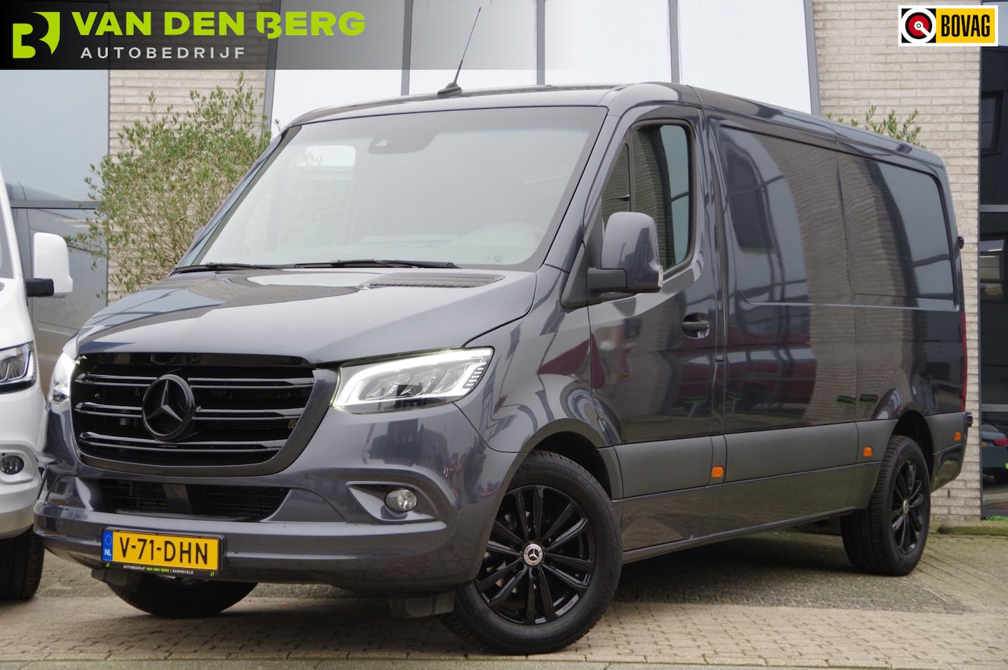 Mercedes-Benz Sprinter - 319 3.0 CDI V6 L2H1 LED, 3.5T TREKHAAK, ADAPT. CRUISE, MBUX 10'', CAMERA, NAVI, CLIMA - AutoWereld.nl