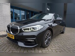 BMW 1-serie - 118i Executive Edition automaat / navigatie