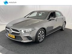 Mercedes-Benz A-klasse - A 180 136pk Automaat Business Solution / Camera / Navi / Apple Carplay / LED