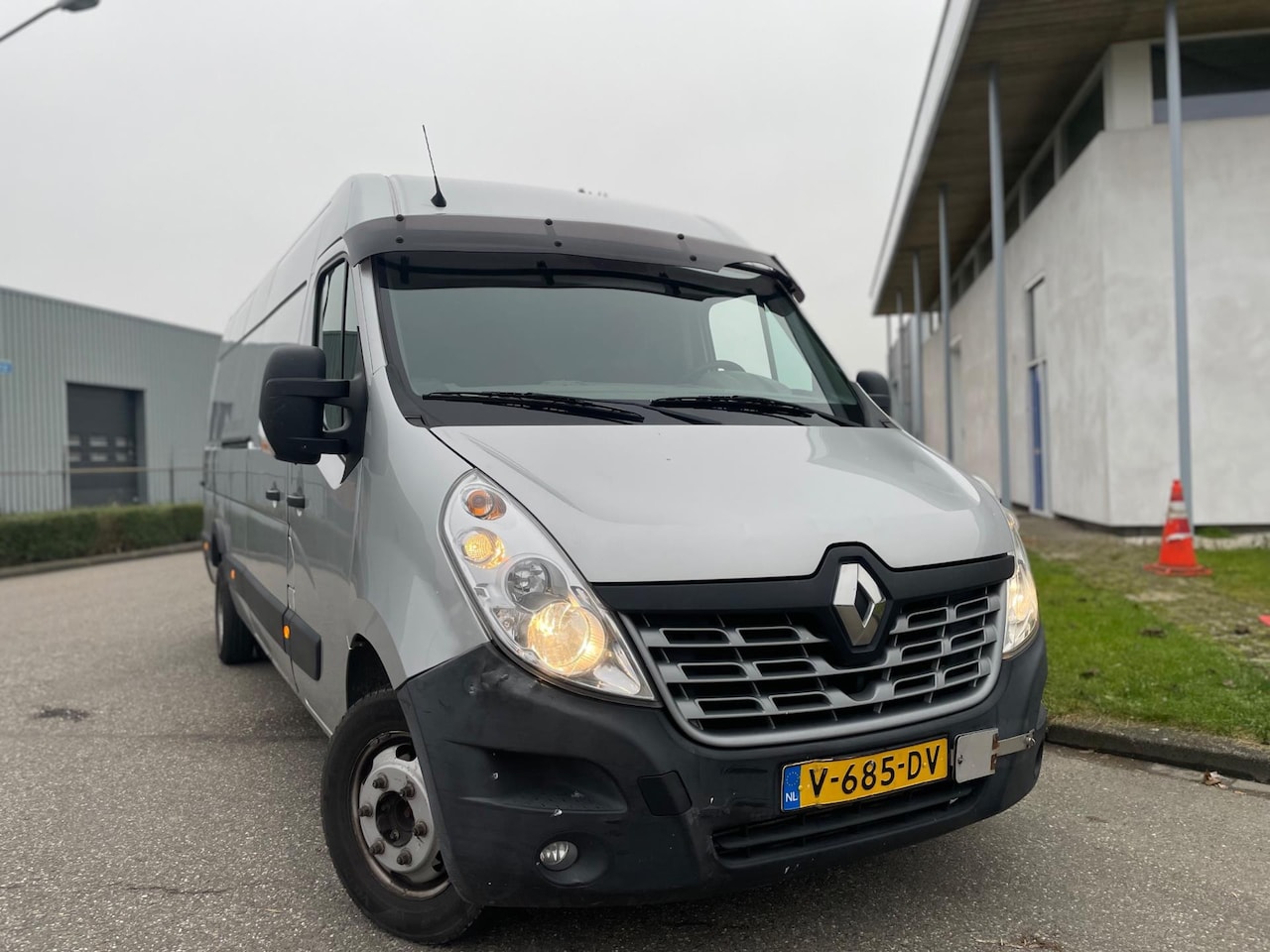 Renault Master - T35 2.3 dCi L4H3 DL Energy (bj 2017) Dubbellucht|MAXI - AutoWereld.nl