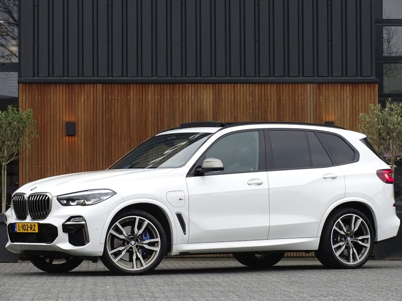 BMW X5 - xDrive45e 394PK / M-Perf. / High Exec. M- Individual / LED - AutoWereld.nl