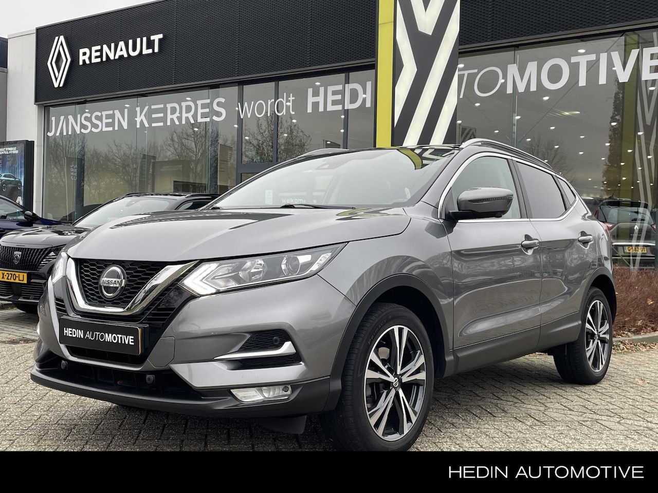 Nissan Qashqai - 1.3 DIG-T N-Connecta "Pano, Navi, Clima, Trekhaak" - AutoWereld.nl