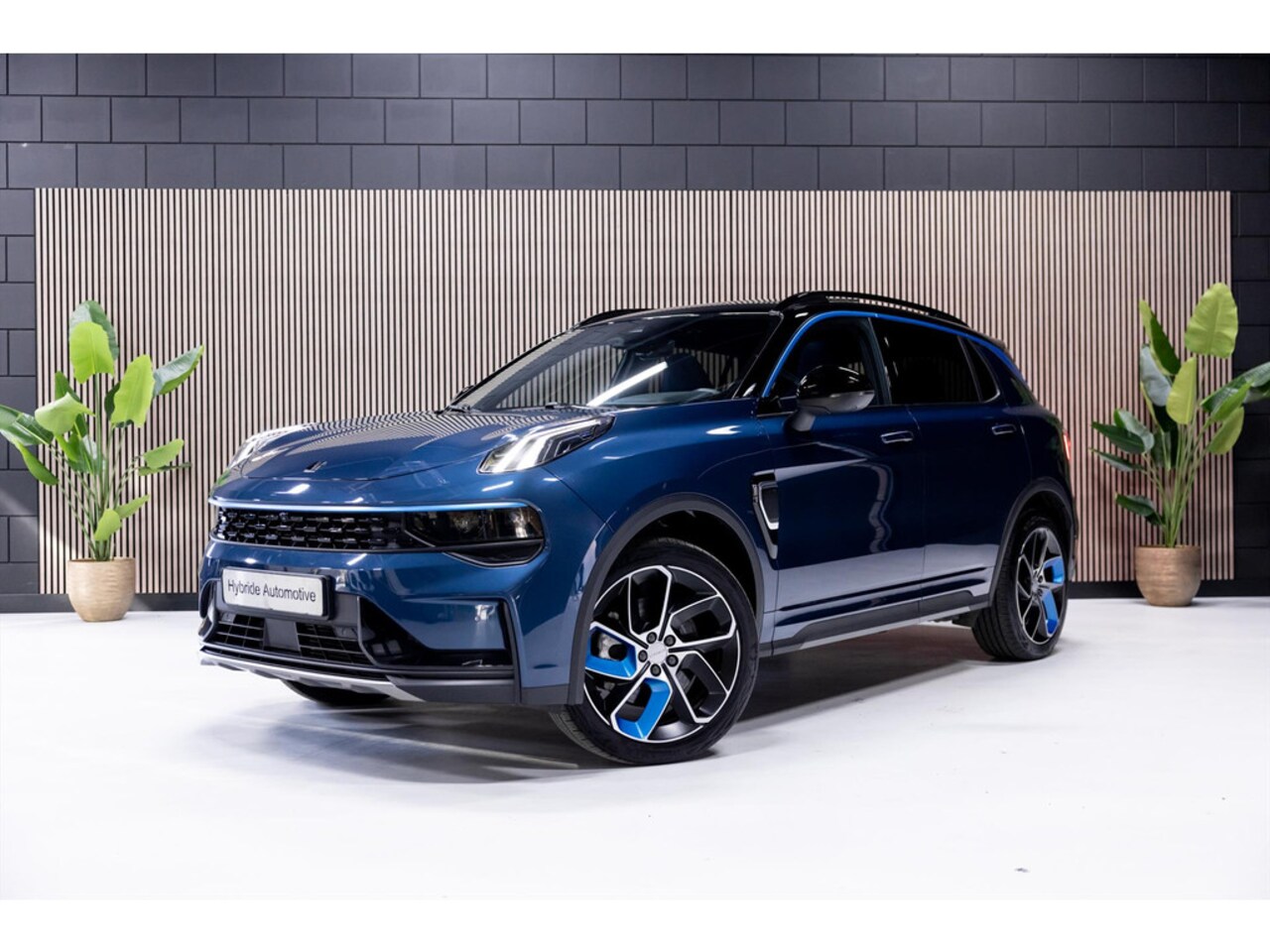 Lynk & Co 01 - 1.5TD 261pk PHEV 360 CAM | PANO | ADAP.CRUISE - AutoWereld.nl