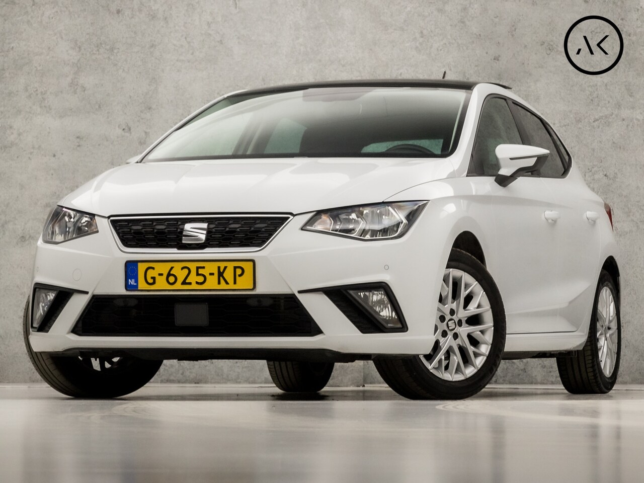 Seat Ibiza - 1.0 TSI Sport (SCHUIFDAK, APPLE CARPLAY, DIGITAL COCKPIT, GROOT NAVI, BEATS AUDIO, CAMERA, - AutoWereld.nl