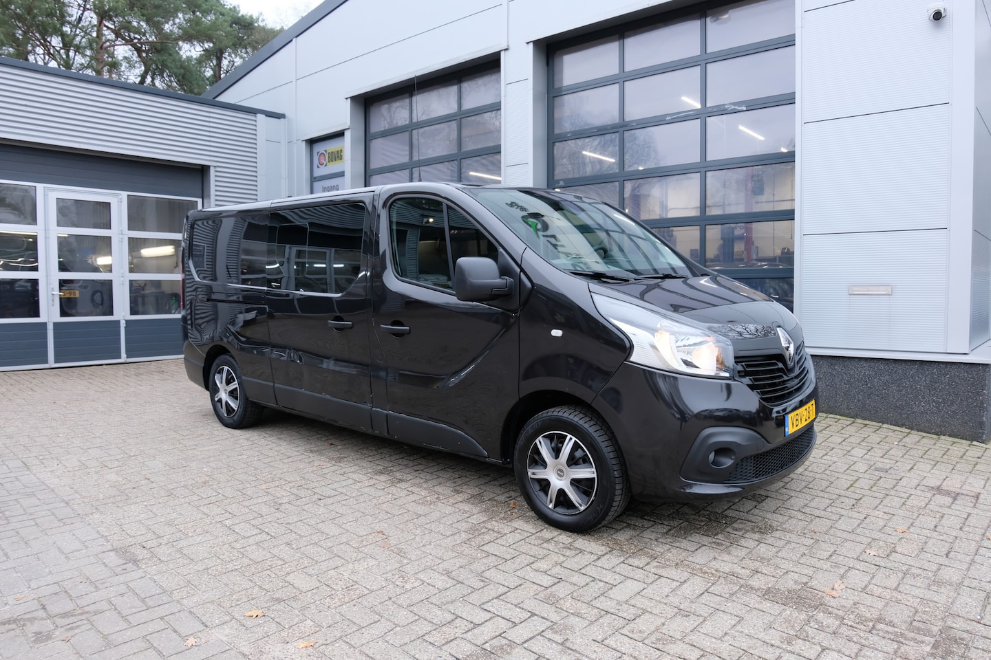 Renault Trafic - 1.6 dCi T29 L2H1 DC Comfort / CAMERA / TREKHAAK / DUBBEL CABINE / - AutoWereld.nl