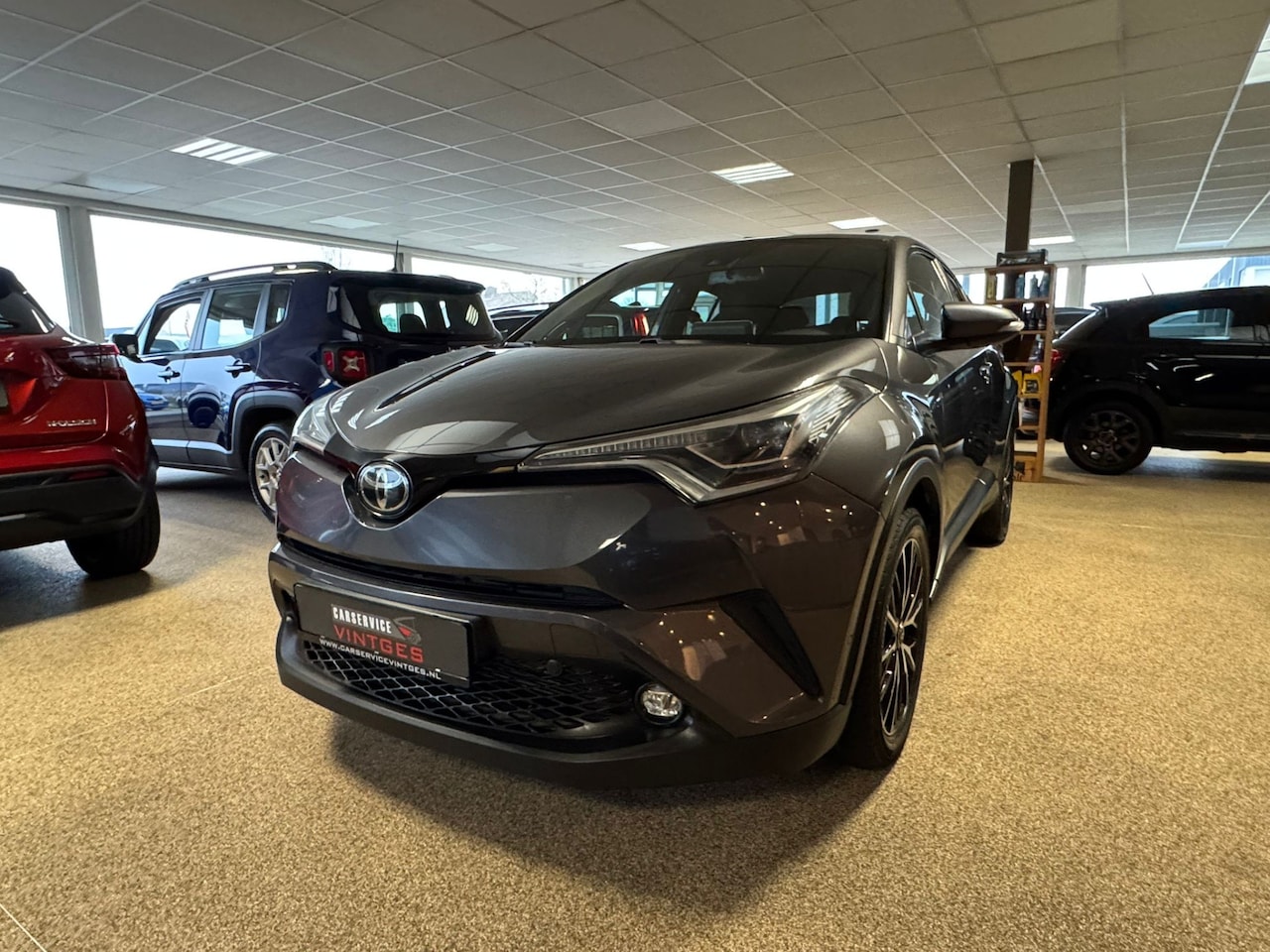 Toyota C-HR - 1.2 Premium Automaat JBL Lederen bekleding, Automatisch inparkeren, Navigatie, Camera - AutoWereld.nl