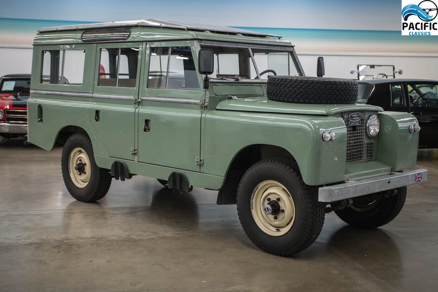 Land Rover 109 - stationwagon - AutoWereld.nl