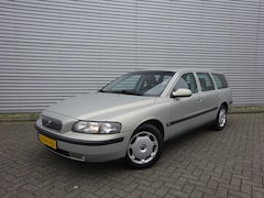 Volvo V70 - 2.4 Comfort Line / 1e Eigenaar / Airco / Cruise control / Elektr. ramen / NAP